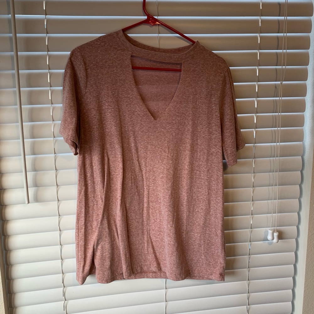 red keyhole top